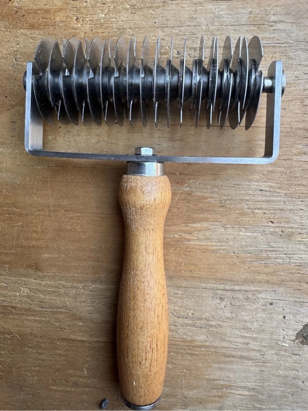 Tressify Pastry Lattice Cutter - Pie roller With Stainless Blades And Oak Handle